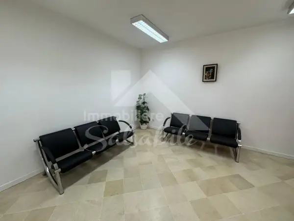 Cabinet à vendre – Passage | 114 m² – Emplacement stratégique